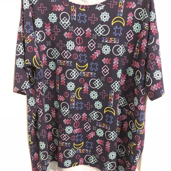 Geometric shape Lularoe Irma Size Medium - Picture 5 of 5